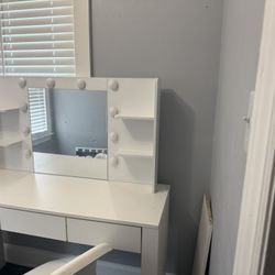 Make Up Vanity 