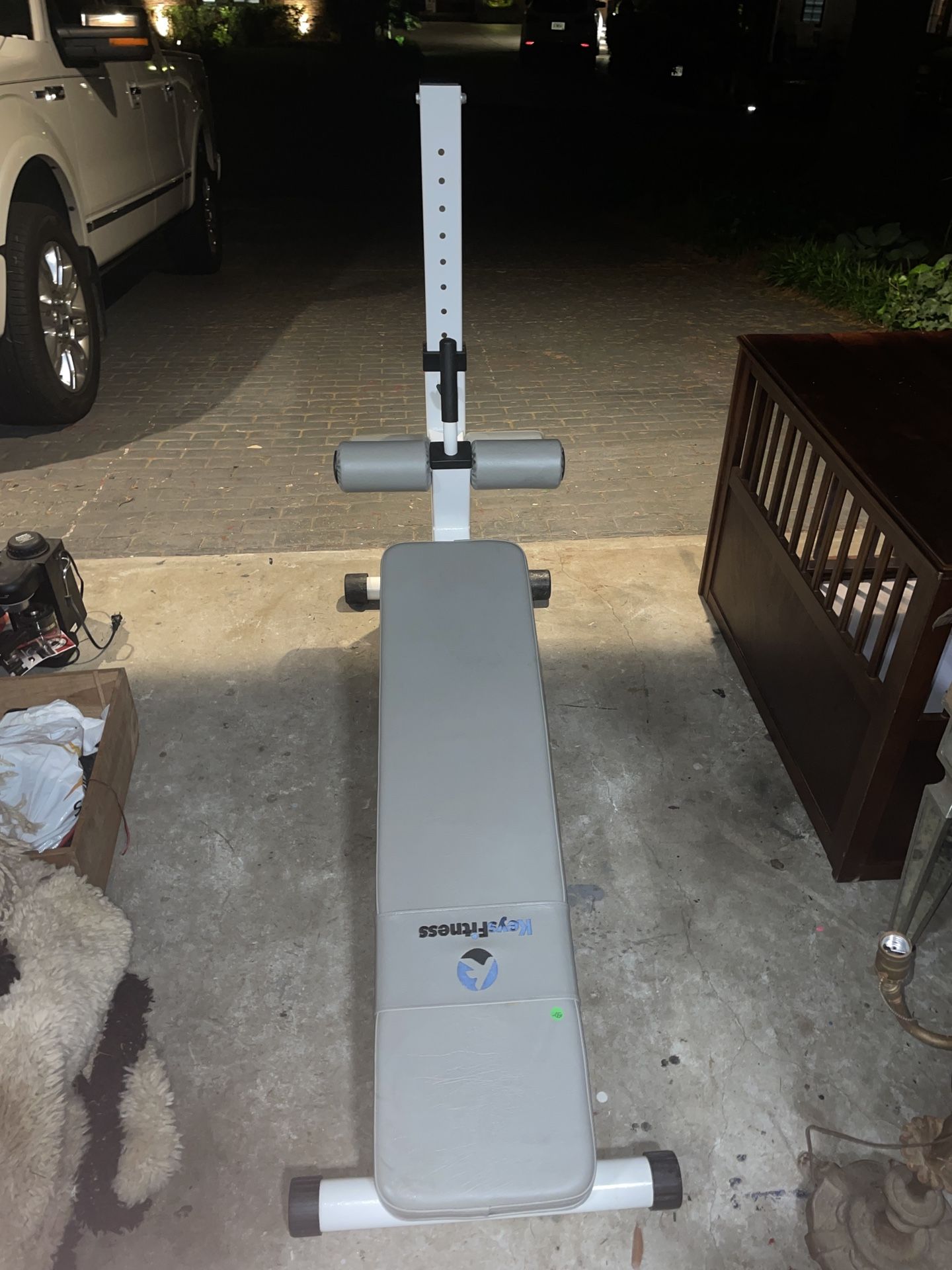 KeyFitness Adjustable Weight Bench