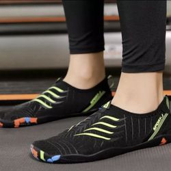 WATER SHOE (UNISEX) Size 9-10 Quick Dry Aqua Sock SPORT Hiking Walking Yoga Surf