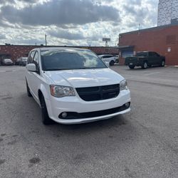 2018 Dodge caravan