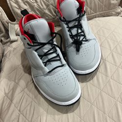 Sneakers J Size 13 