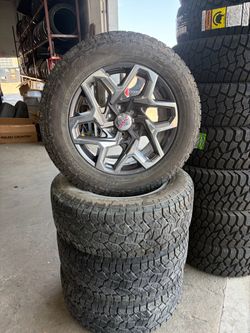 20 inch new factory gmc denali wheels and tires fits chevy and gmc and escalade 6 lug