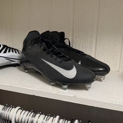 Nike Cleats// Meetups Only