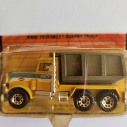 Vintage Matchbox Yellow 1983 MB30 Peterbilt Quarry Dump Truck Mattel 1:64 Pace