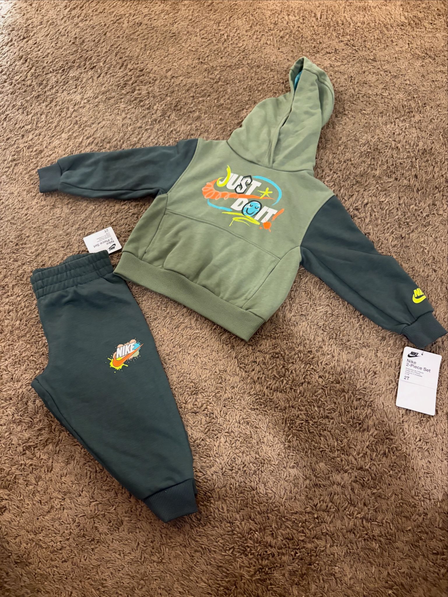 Boys Nike Outfit Size 2T
