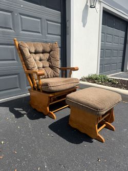 Vintage Amish Style Glider with Matching Ottoman