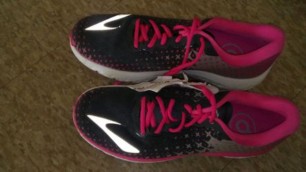 Asics size 11 new for ladies
