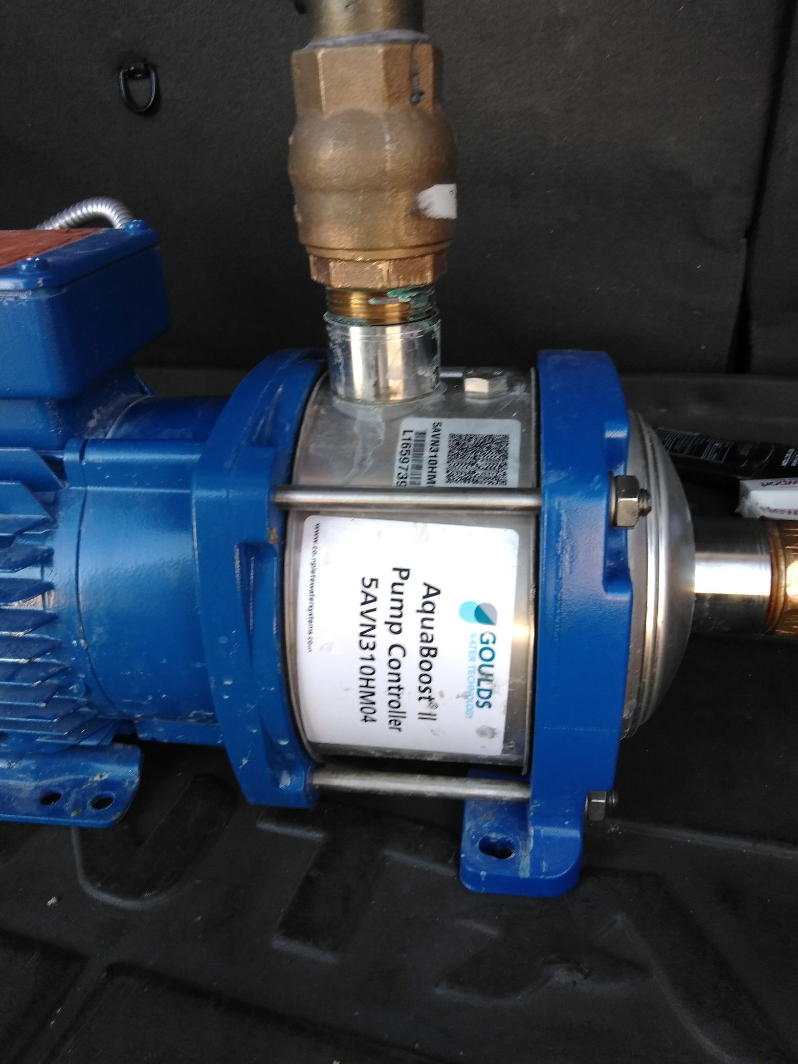 Goulds water Technology, with aqua boost 2 pump controller,Lowara 4hp motor, 3500rpm