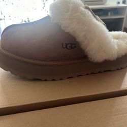 UGGs Women's Size 9 $80