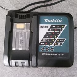 Makita Fast Charger 18V 
