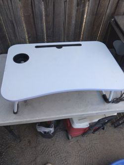 Foldable laptop Tray