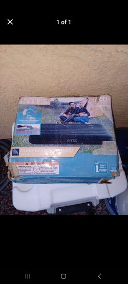 Queen inflatable mattress