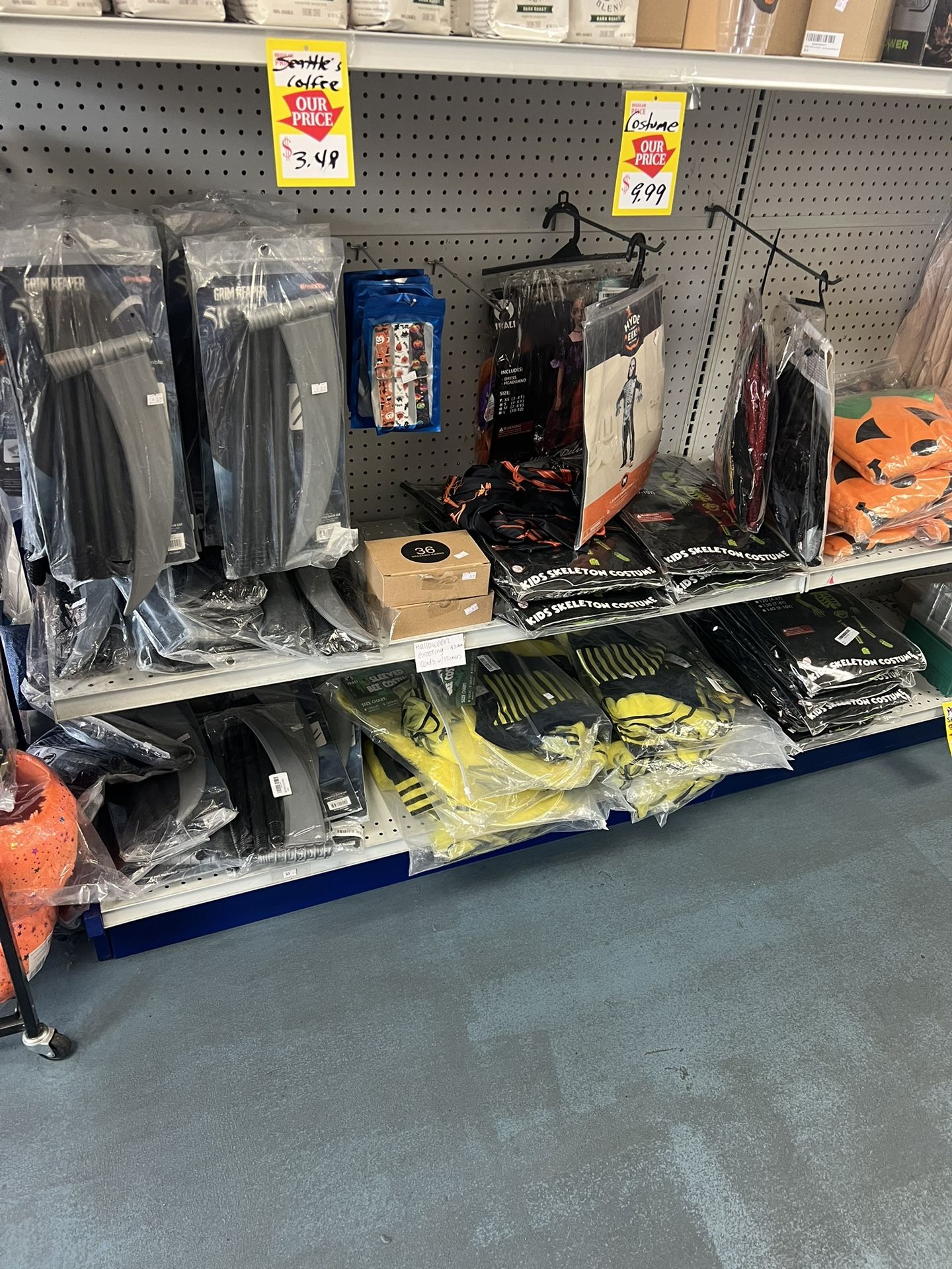 $6 Halloween costumes