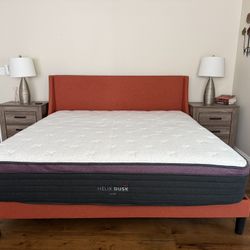 Like New King Platform Bed Frame 