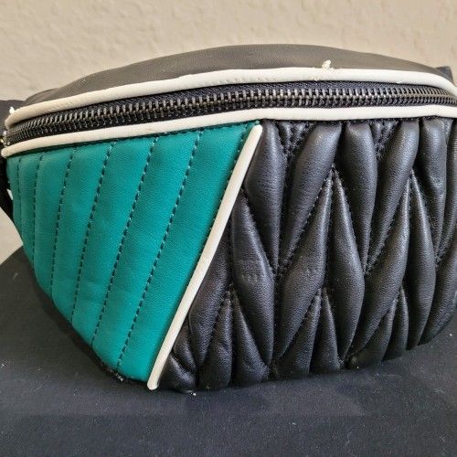 Green/black Waist Bag