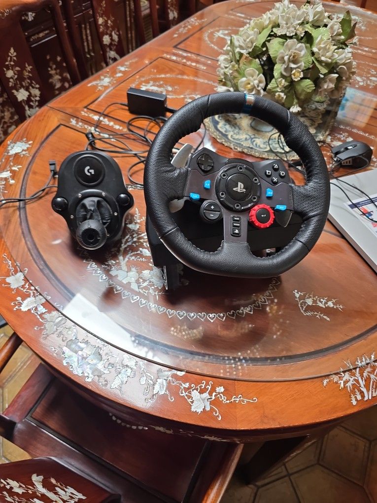 Logitech G29 Steering Wheel With Stickshift