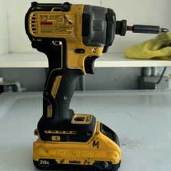 drill DEWALT