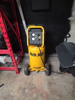 Dewalt d55168 15 gal compressor