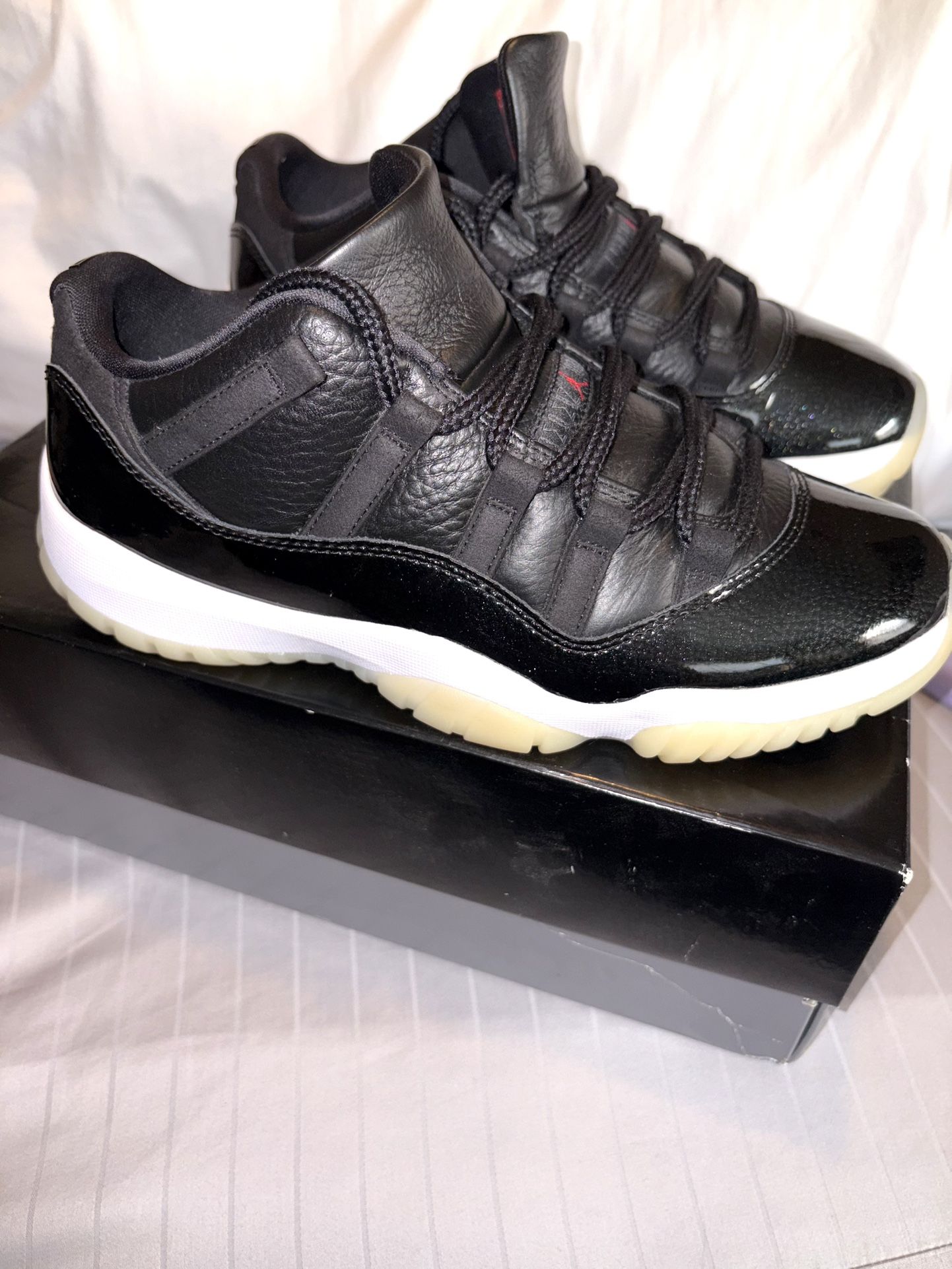Jordan 11 Mens 8 Black Retro Low 72-10