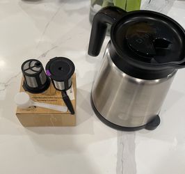 Brand New Kuerig Reusable Kcups And Jug