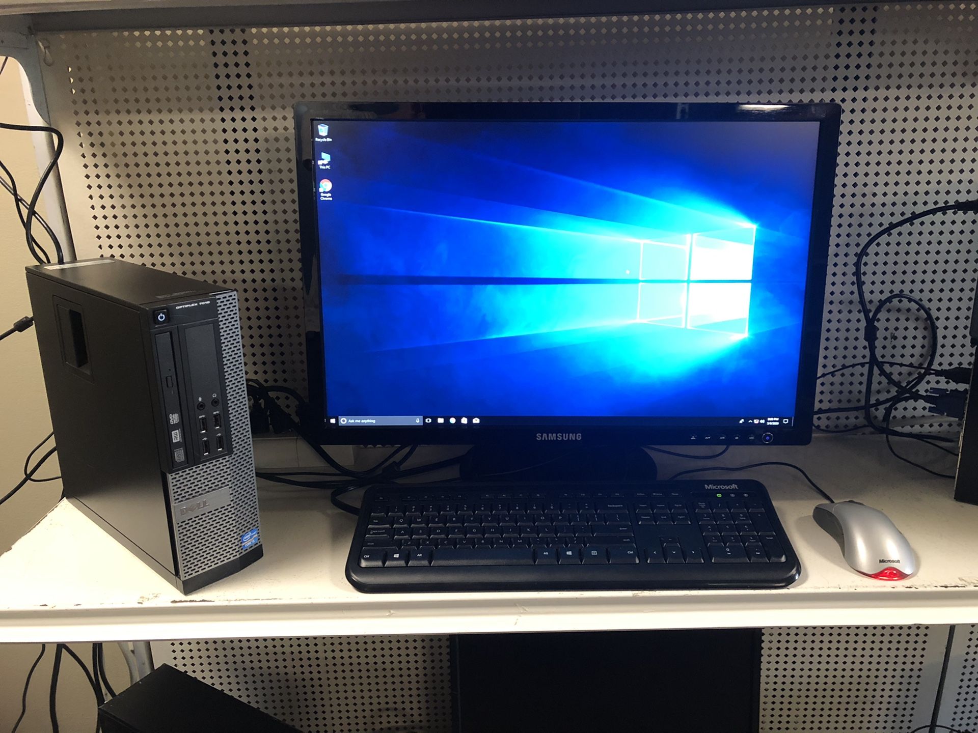 DELL desktop i5 processor 8gb ram comes with 24 inch monitor keybo….