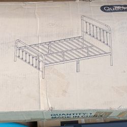 Classic Iron Platform Bed With High Headboard And Footboard 