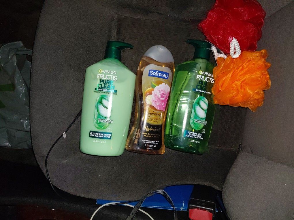 Shampoo And Conditioner And Bodywash