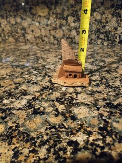 WOOD CARVING LITTLE HOUSE