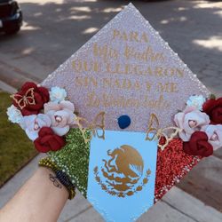 Custom Graduation Topper Decoration