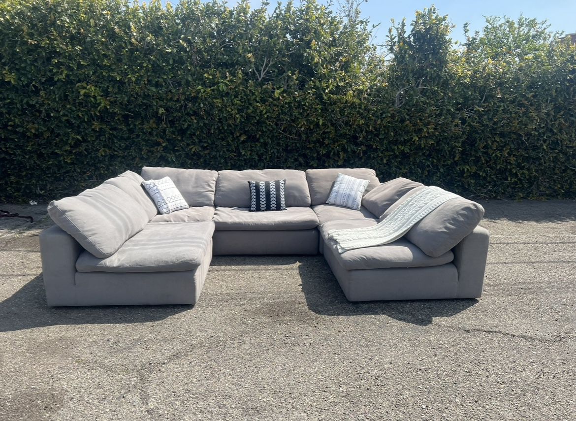 (Retails for 3k+!) Grey Cloud 6 Pc Sectional Couch