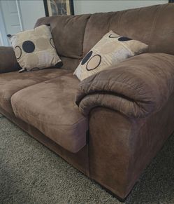 Brown Ashley Microfiber Loveseat and Pillow Set