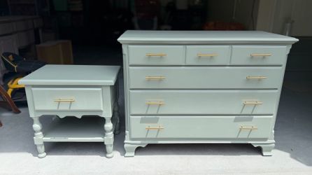 Dresser & Nightstand Set