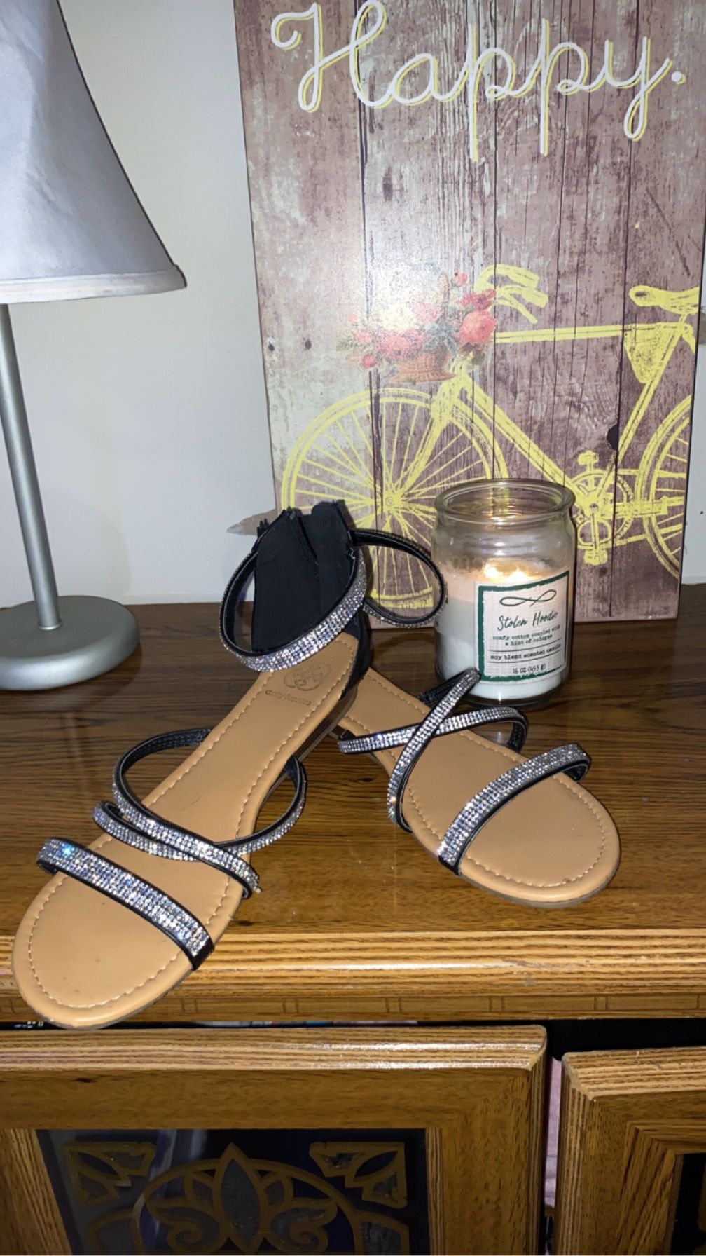 Daisy Fuentes cute sandals