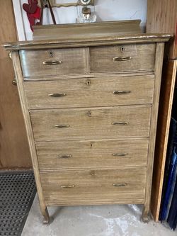 Vintage dresser