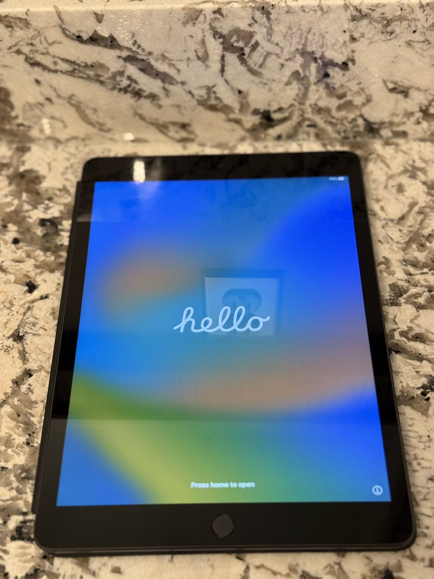 iPad 9th Generation (New and comes with folio)