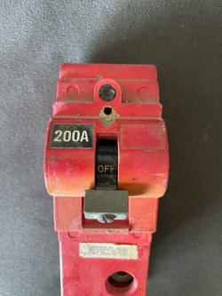 200 amp MDV Murray MFG main breaker