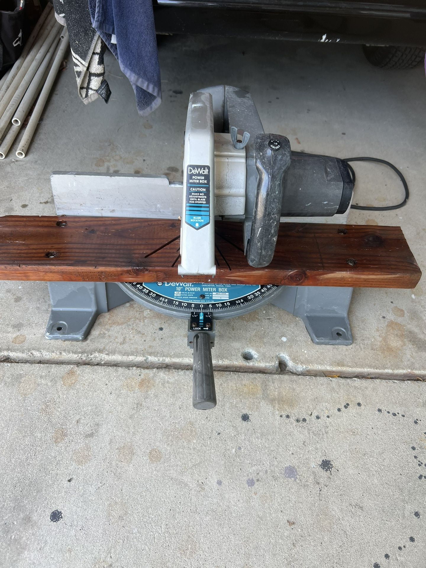 Dewalt Power Miter Box Saw