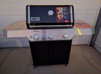 Weber Genesis E-315 Propane Grill - New Unused
