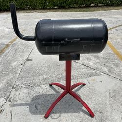 26” Grill/ Smoker Excellent Condition 