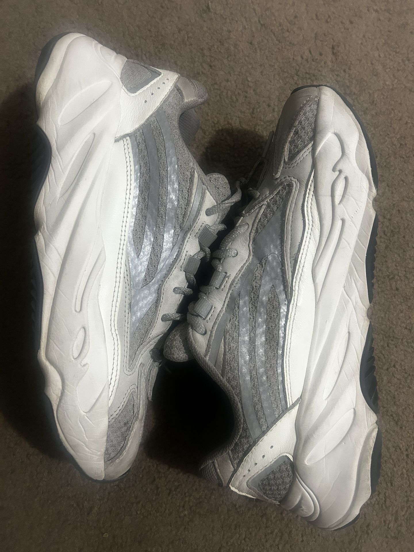 YEEZY BOOST 700 V2 "Static"