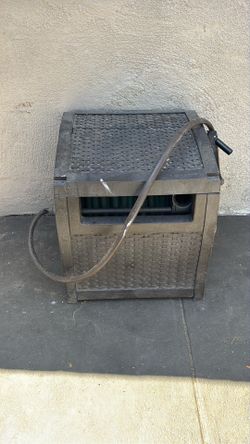 Suncast Slide Trak Outdoor Garden Water Hose Hideaway Storage Bin for 175 Foot Long Hoses with Winding Side Handle