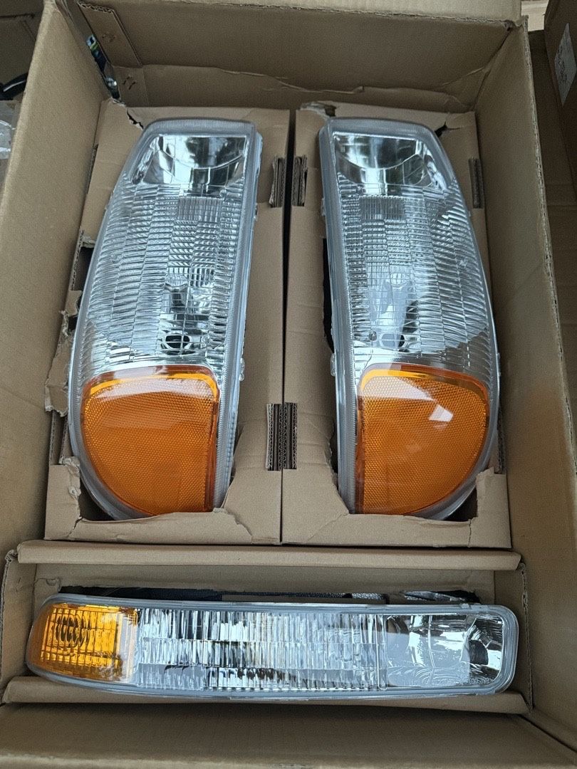 99-06 GMC Sierra & Yukon 4Pc Headlights Chrome Housing, Amber Corners OEM Style// Luces Faros
