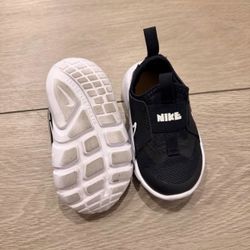 Nike toddler shoes 5c