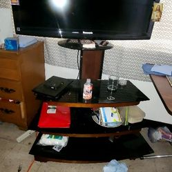 Glass Tv Stand With  Plus  Tv 36in 110cash