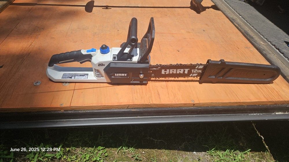 12" 20V Chainsaw