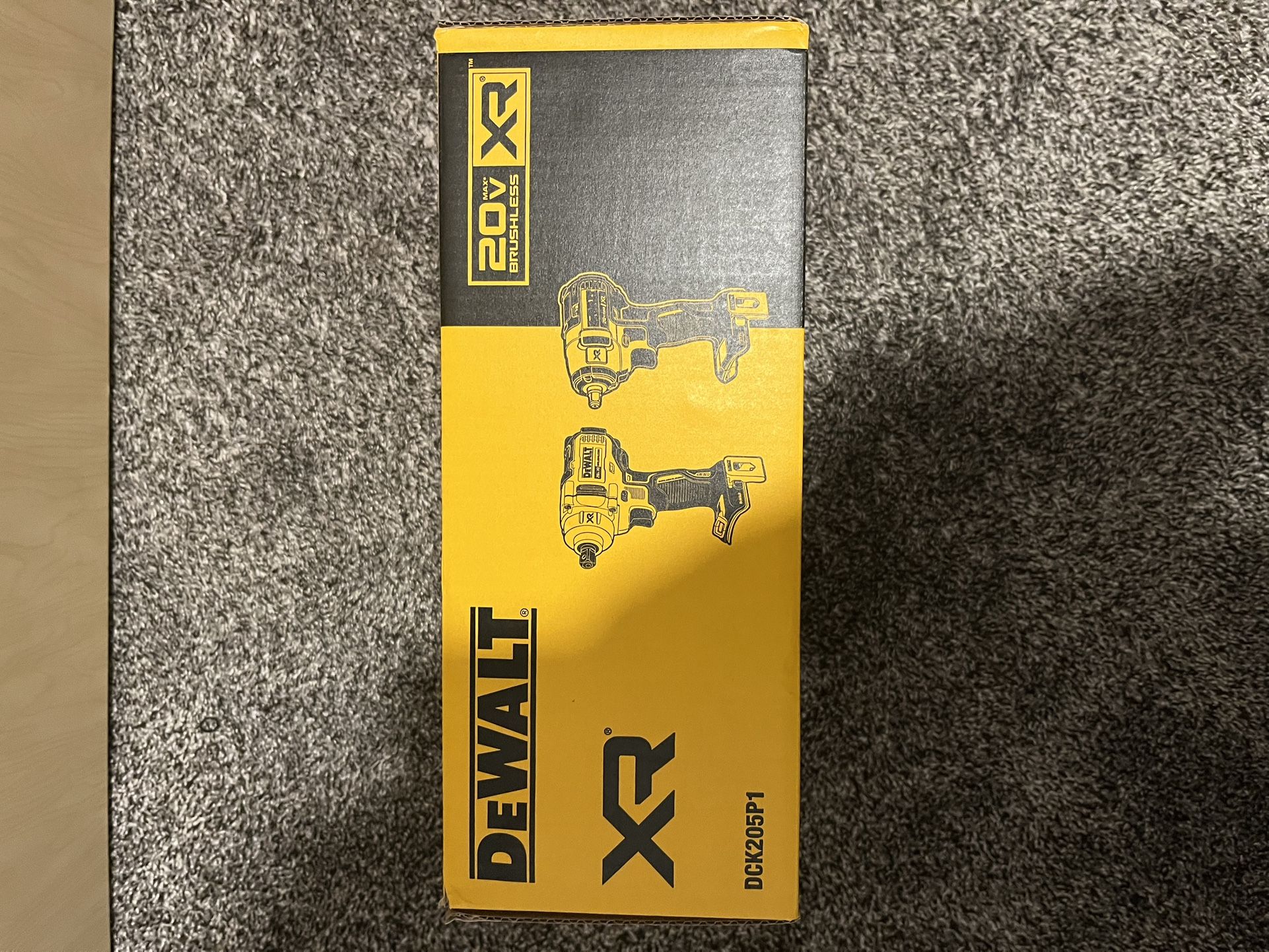 DEWALT DRILL