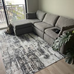 Sectional couch 