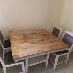 Kitchen Table And Chairs For 200$