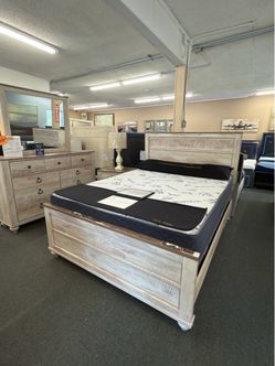 Rustic Queen Bedroom Set – $899.99 + Tax (Cash Price)