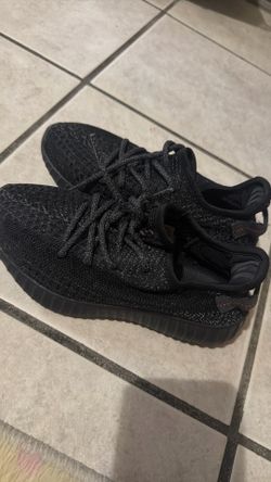 Yeezy- Addidas